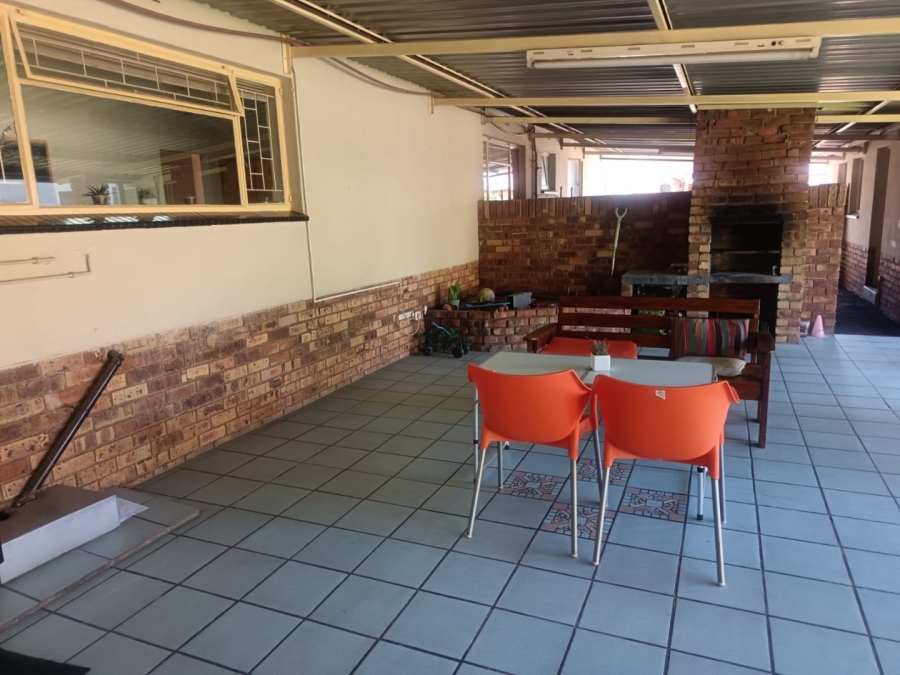 4 Bedroom Property for Sale in Royldene Northern Cape